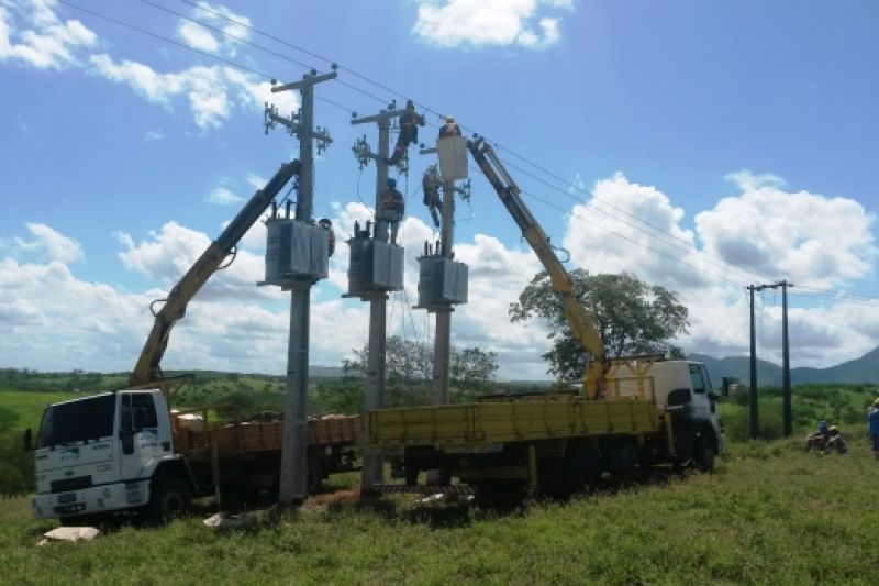 Eletrobras desliga energia em 13 cidades do Sertão para manutenção neste domingo