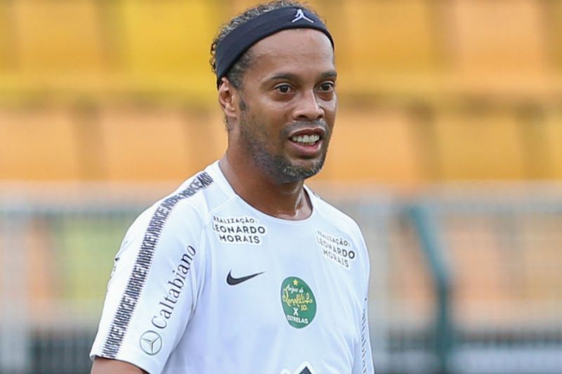 Irmão de Ronaldinho Gaúcho anuncia aposentadoria do craque: ‘Acabou’