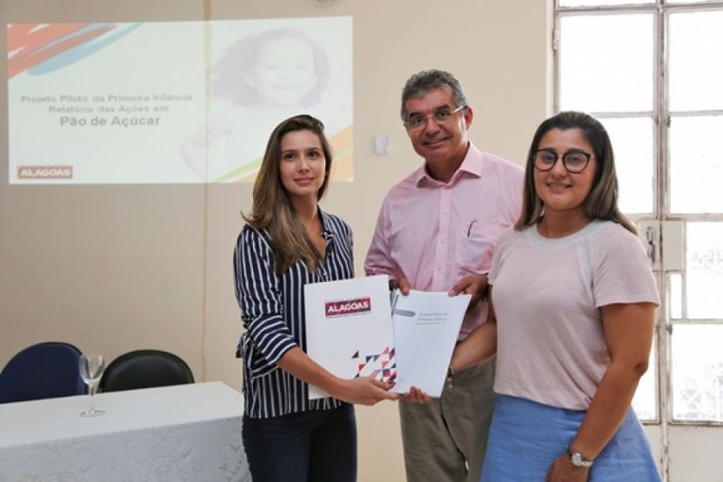 Estado entrega relatório das ações da primeira infância no município de Pão de Açúcar