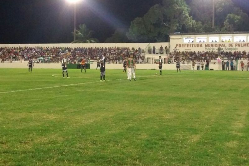 Com apagão e um jogador a menos, ASA derrota CSE no clássico do interior