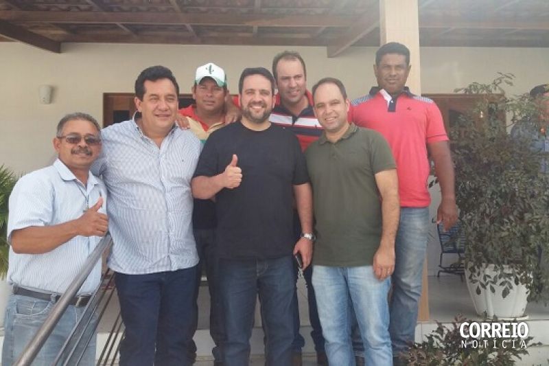 Ex-prefeito de Batalha terá apoio de 4 vereadores de Monteirópolis para ser deputado