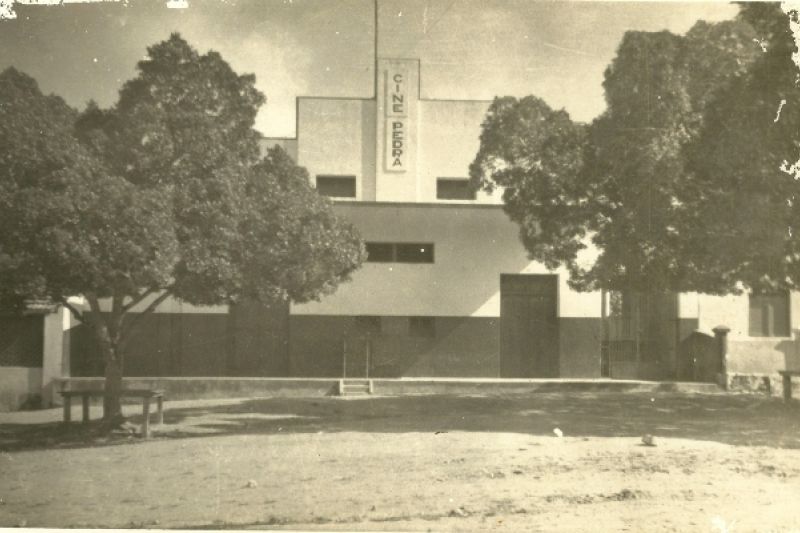 Cine Pedra, um velho persistente
