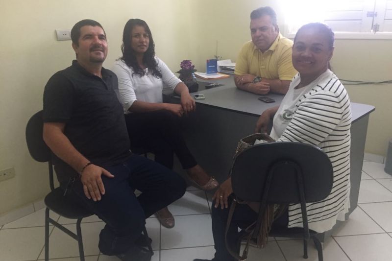 Prefeito se reúne com secretário de agricultura e agentes de vigilância sanitária