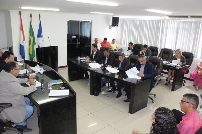 Empresa de informática vai receber R$ 30 mil para prestar serviços à Câmara de Delmiro
