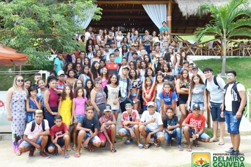 Alunos do povoado Salgado conhecem as belezas naturais dos cânions do Velho Chico