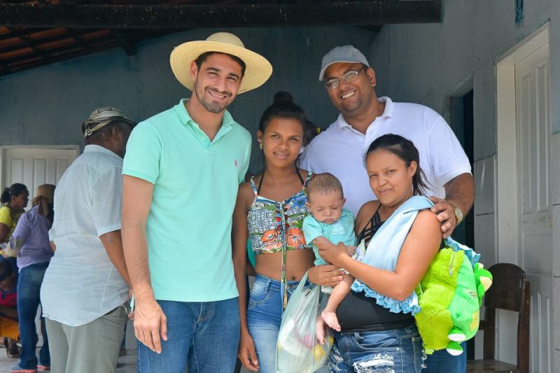 Prefeito Franklin Lou junto aos matagrandenses na celebração da Semana Santa