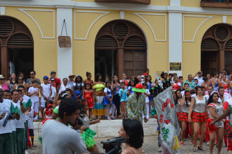 Blocos Trovadores e Trovoletas seguem tradição e realizam desfile em Piranhas