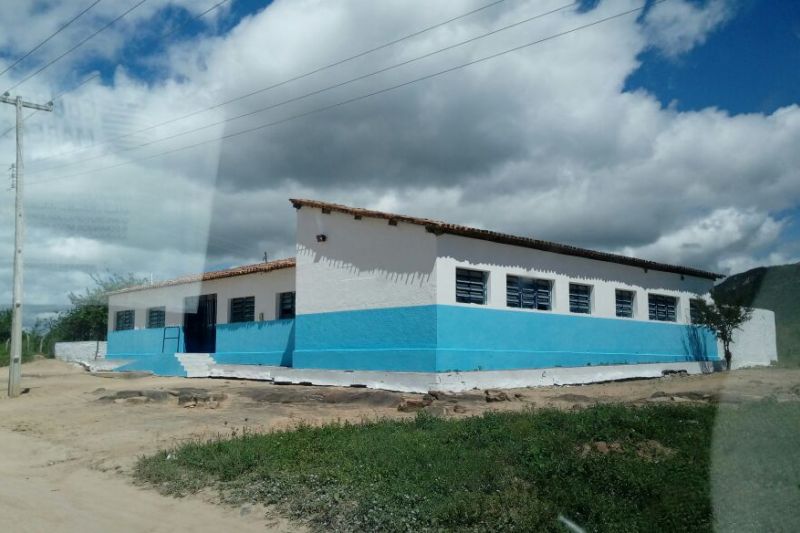 Escolas estão sendo recuperadas