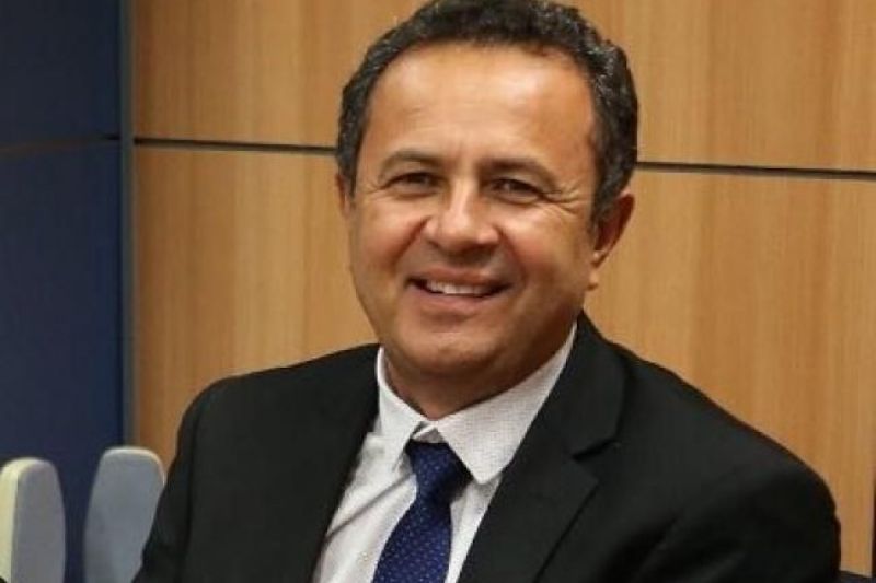 Erivaldo Mandú decreta suspensão de todos os serviços da Prefeitura de Mata Grande