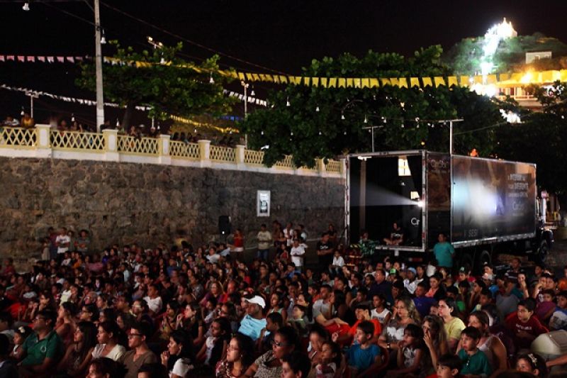 Pão de Açúcar e Cacimbinhas terão exibição de cinema do Cine Sesi neste fim de semana