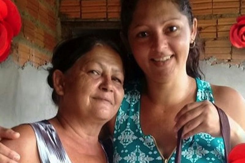 Com teste de DNA, mãe descobre que filha de 37 anos foi trocada em maternidade