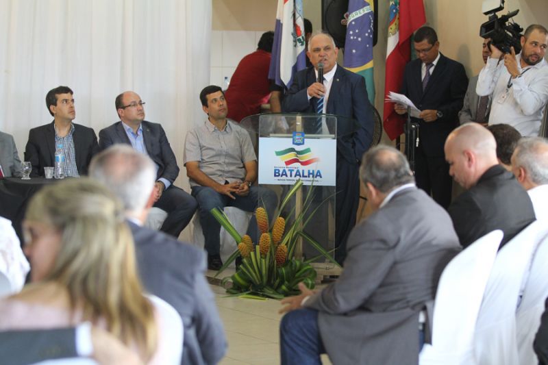 Desembargador José Carlos Malta recebe título de Cidadão Honorário de Batalha