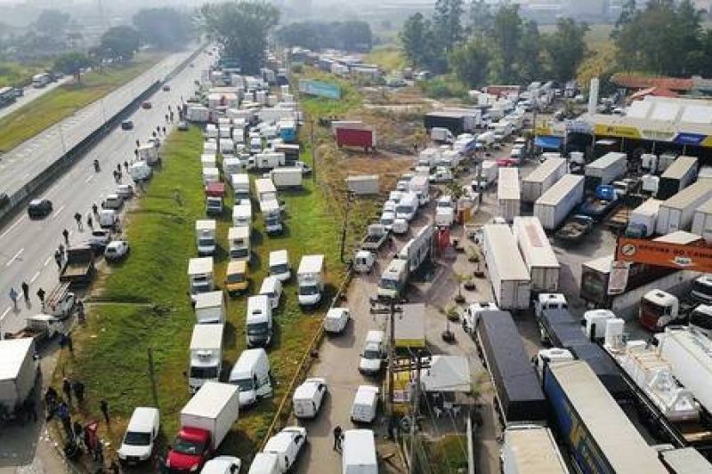 Bloqueio nas estradas: Uma análise sobre movimentos sociais sob a ótica comportamental