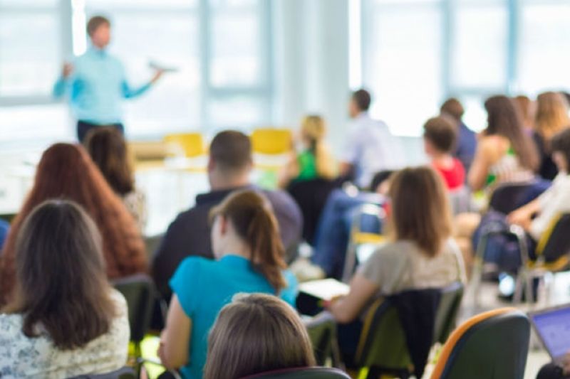 Por falta de combustíveis, prefeituras de Piranhas e Olho D’água do Casado suspendem aulas