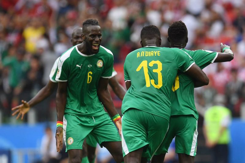 Com gol contra de brasileiro, Senegal bate Polônia na estreia por 2 a 1