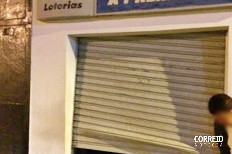 Criminosos tentam arrombar cofre de casa lotérica em Olho D’água do Casado