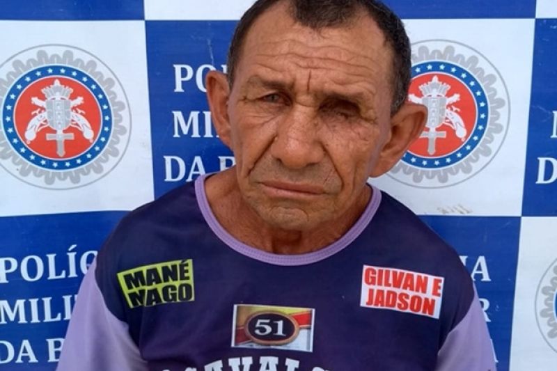 Idoso confessa ter matado homem com golpes de foice e enterrado corpo no quintal de casa