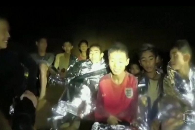 Onze crianças foram resgatadas de caverna da Tailândia