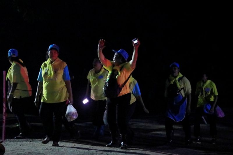 Tailândia: 12 meninos e o técnico são retirados de caverna após 3 dias de resgate