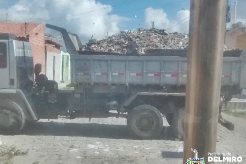 Prefeitura de Delmiro intensifica ações da secretaria de infraestrutura por todo município