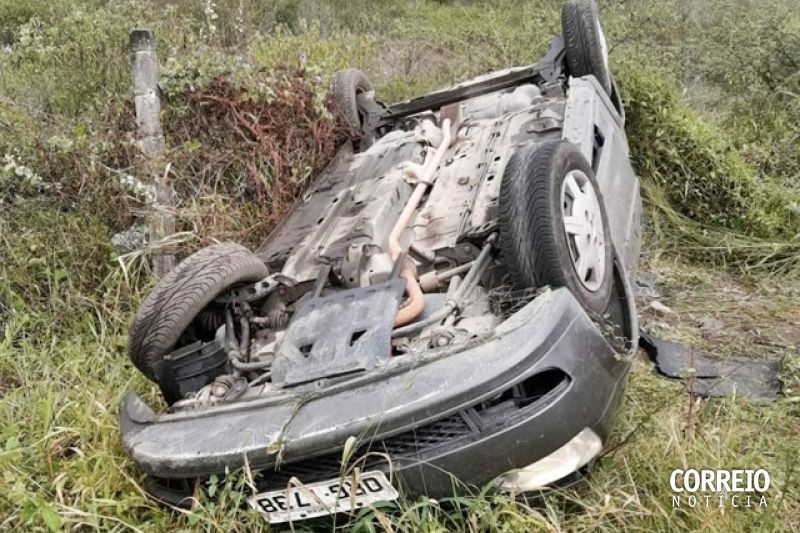 Três pessoas que viajaram de Olivença ficam feridas em acidente com carro em Santana