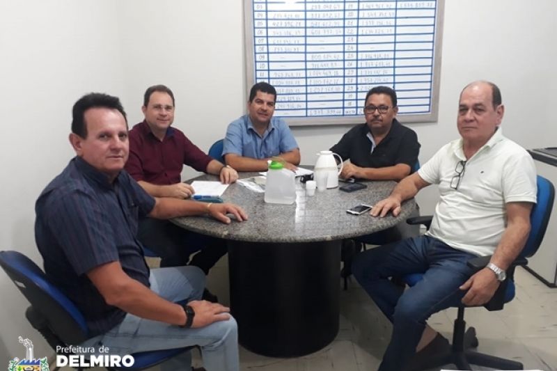 Secretário de Infraestrutura busca esclarecimentos da Casal sobre obra nas principais ruas