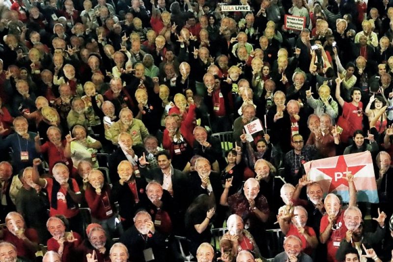 Sem marqueteiro oficial e fora dos debates, PT aposta em campanha de ‘corpo ausente’