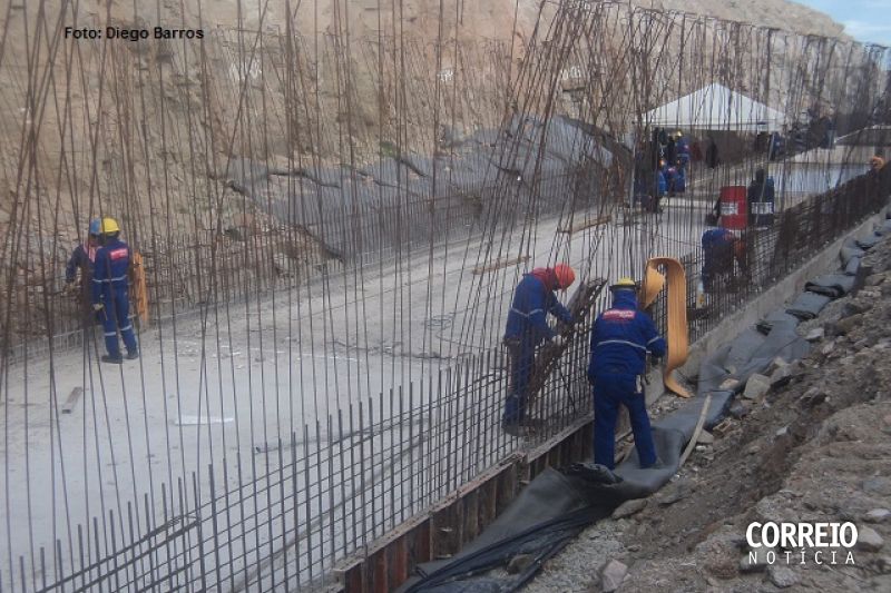 Odebrecht confirma 100 demissões no Canal do Sertão em agosto: