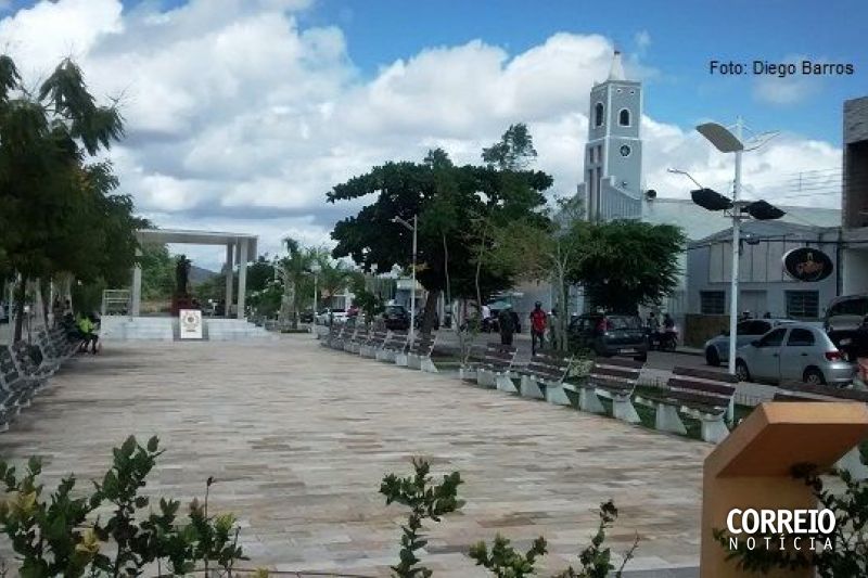 Criminosos armados assaltam loja de materiais de construção em São José da Tapera