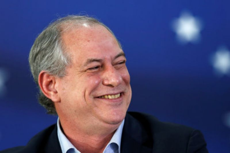 Ciro Gomes explora contradições de Bolsonaro e ataca PT e PSDB