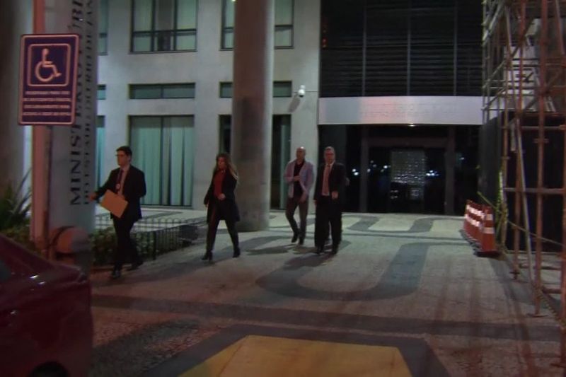 Operação cumpre mandados contra policiais acusados de liderar organização criminosa no RJ