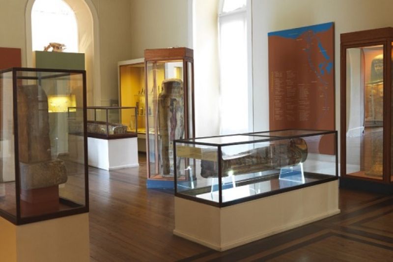 Museu que pegou fogo no RJ guardava o mais antigo fóssil humano já encontrado no Brasil