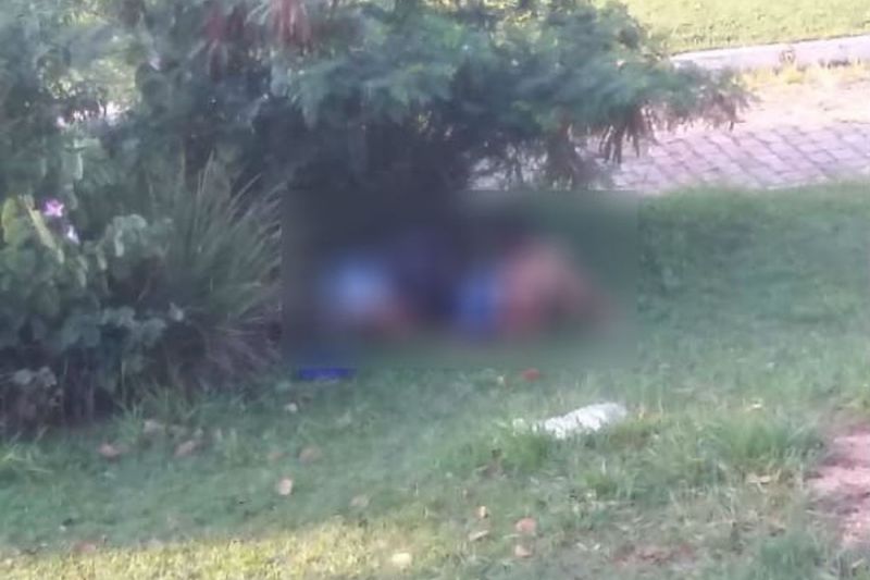 Casal é flagrado fazendo sexo na Praça da Amizade, em frente a estádio de futebol