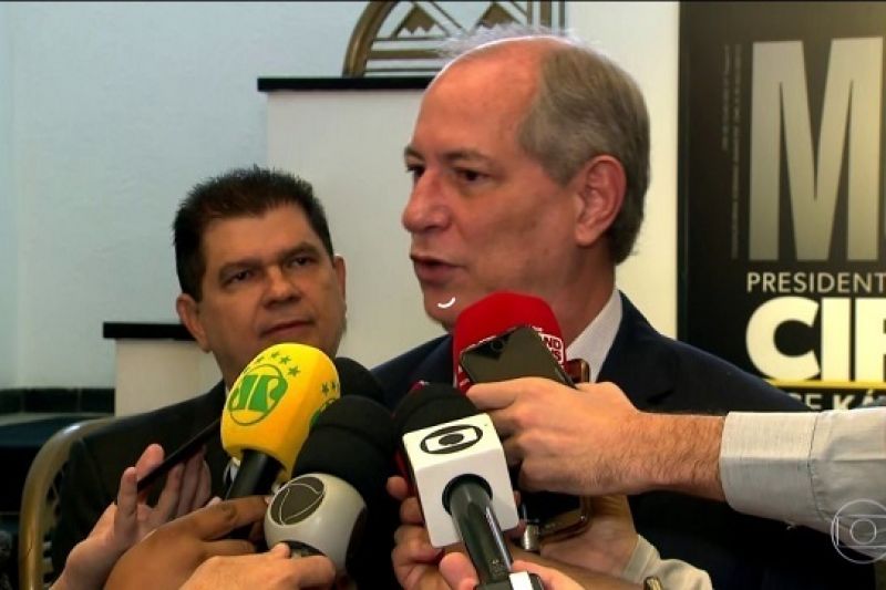 Ciro Gomes anuncia dois economistas para comando de ministérios em eventual governo