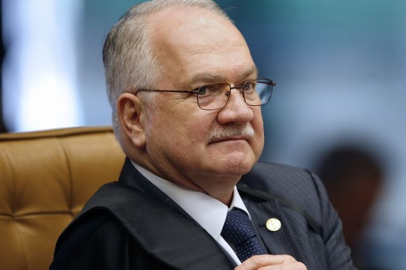 Fachin vai analisar pedido da defesa de Lula para suspender inelegibilidade