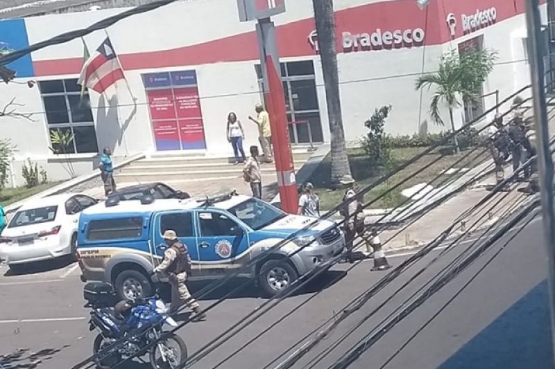 Gerente de banco tem explosivos colocados no corpo e família sequestrada em Paulo Afonso