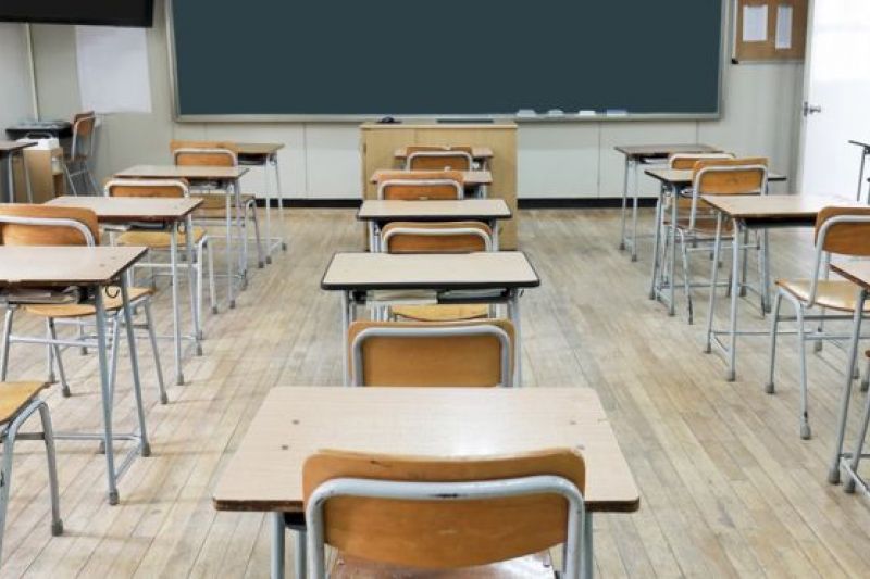 Mais da metade dos brasileiros não tem diploma do ensino médio, aponta OCDE