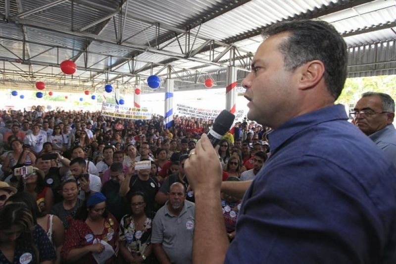 ‘Povo não queria’, diz Renan Filho sobre desistência de Collor