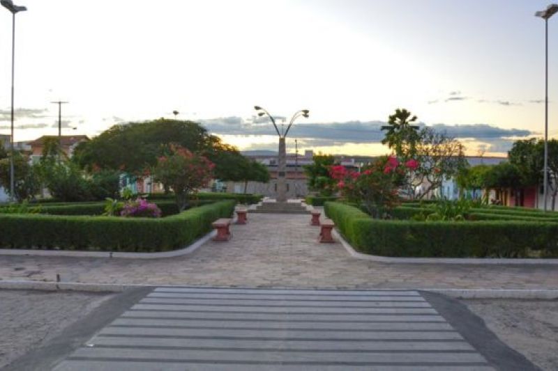 A pequena cidade brasileira que tinha maconha plantada na praça principal e no cemitério