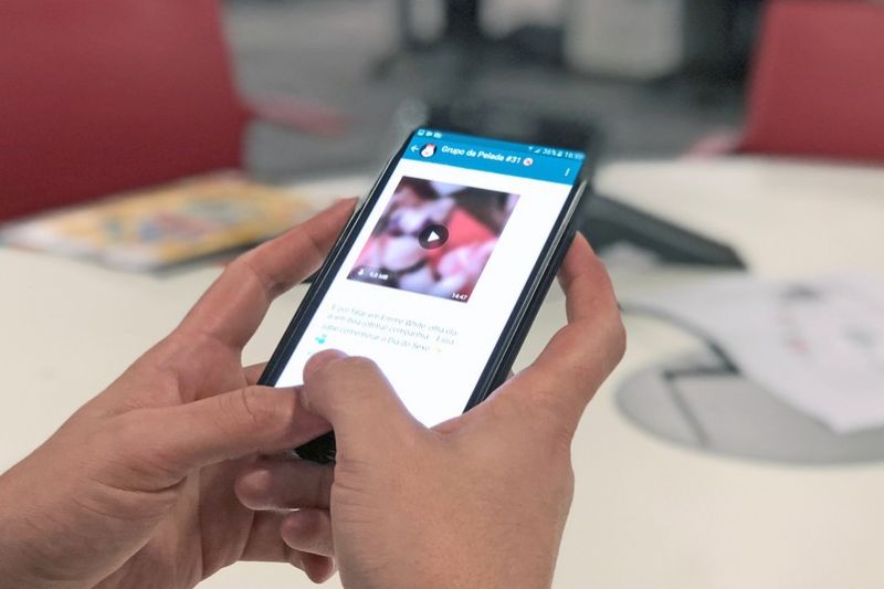 'Grupo da Pelada': como é o serviço que distribui vídeos pornôs pelo celular