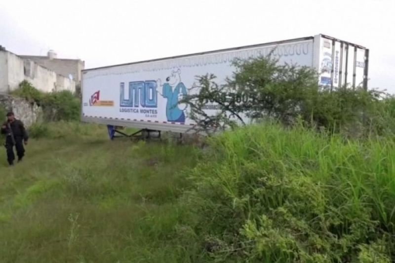 Polícia mexicana encontra caminhão abandonado com 150 corpos
