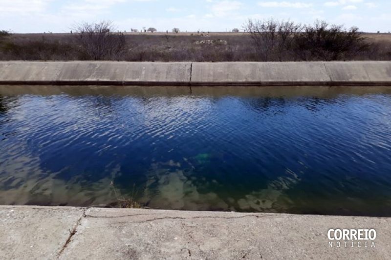 Adolescente morre após se desequilibrar e cair dentro do Canal do Sertão em Delmiro