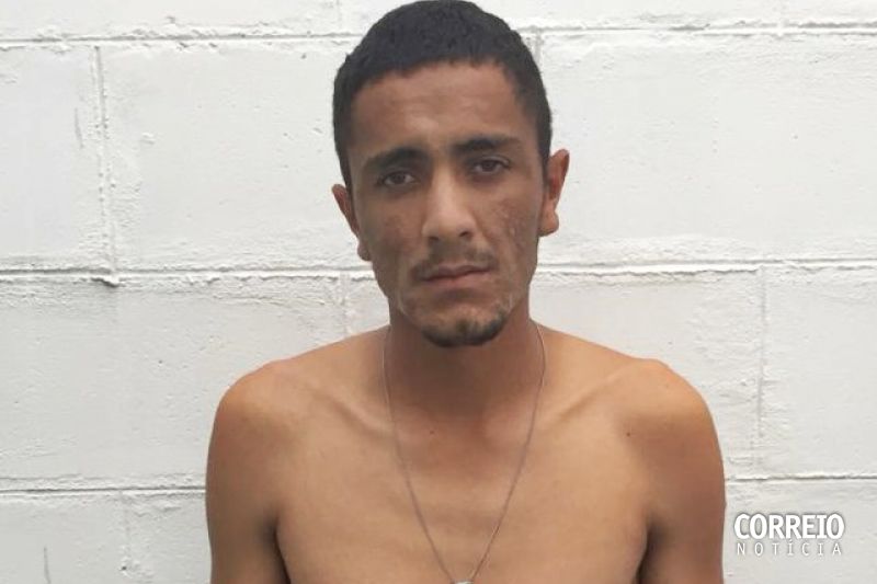 Jovem é preso em Mata Grande e alega ter quebrado vidraça de UBS porque estava muito doido