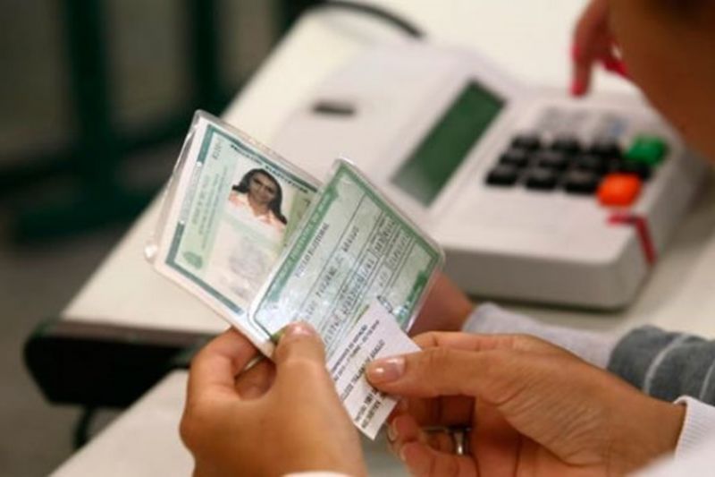 Quem trabalhar nas seções eleitorais terá direito a dois dias de folga; entenda