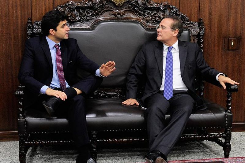 Iniciativa de Rui Palmeira: adversários dos Calheiros iniciam campanha 'Renan, não'