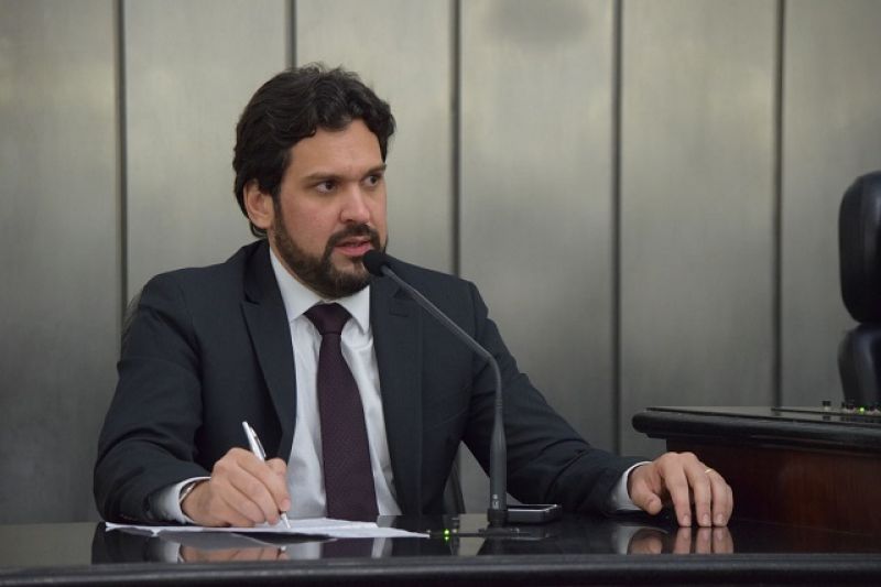 Isnaldo Bulhões Jr., de Santana do Ipanema, obtém 71 mil votos e é eleito deputado federal