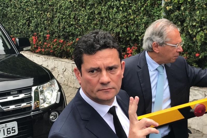 Moro aceita convite de Bolsonaro para comandar o Ministério da Justiça