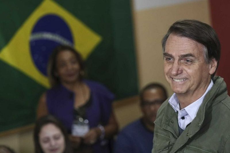 Bolsonaro segue passos de Trump e adota rede social para discursar