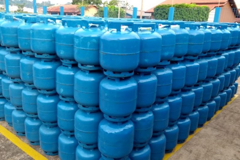 Preço do gás de cozinha sobe 8,5% nas refinarias nesta terça-feira (6)