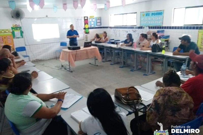 Escolas Municipais de Delmiro Gouveia iniciam implantação da Gestão Democrática